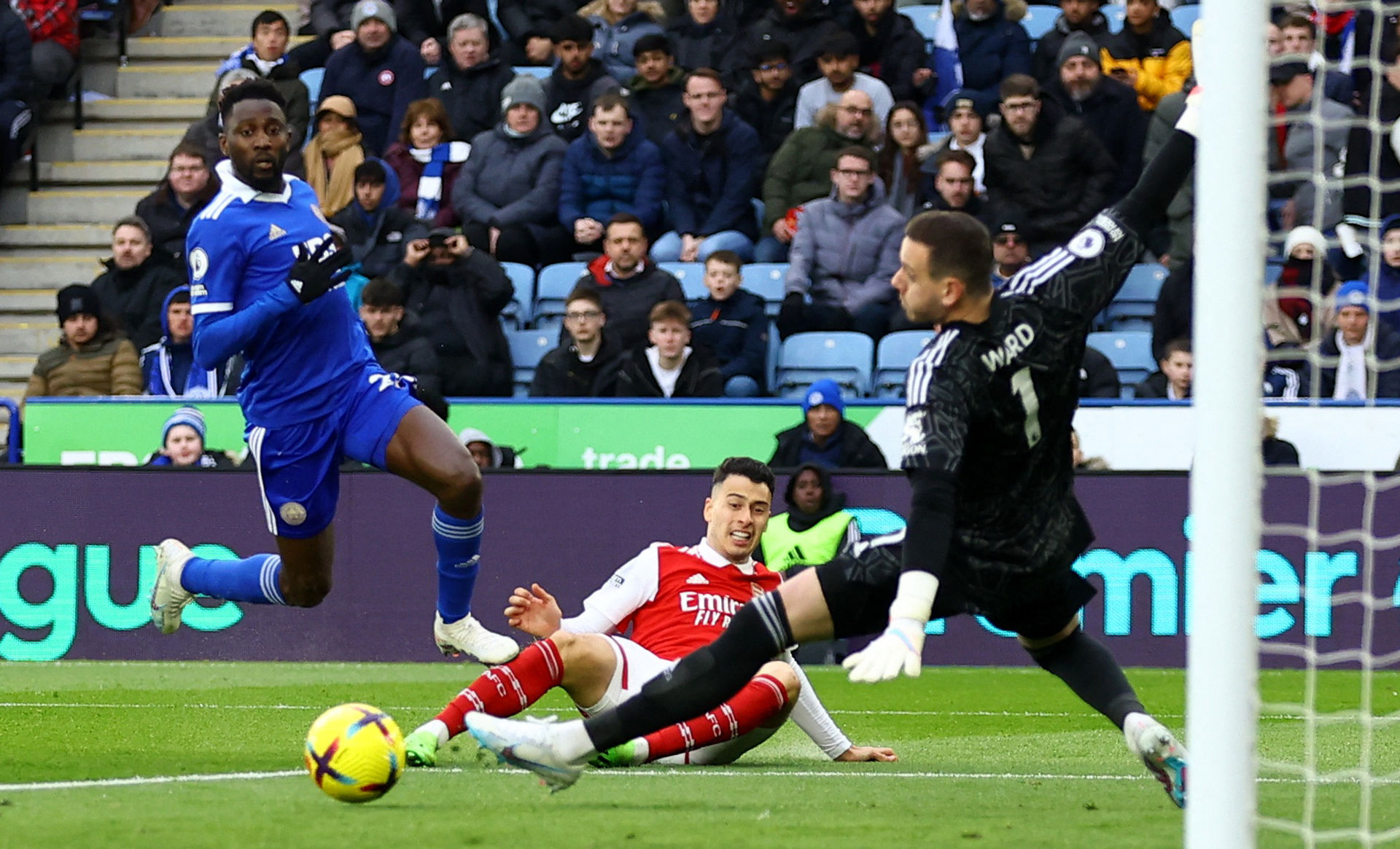 趙睿貢獻22分6助攻齊麟斬獲20分吳前奉獻21分11助攻新疆喜迎七連勝終結浙江五連勝.