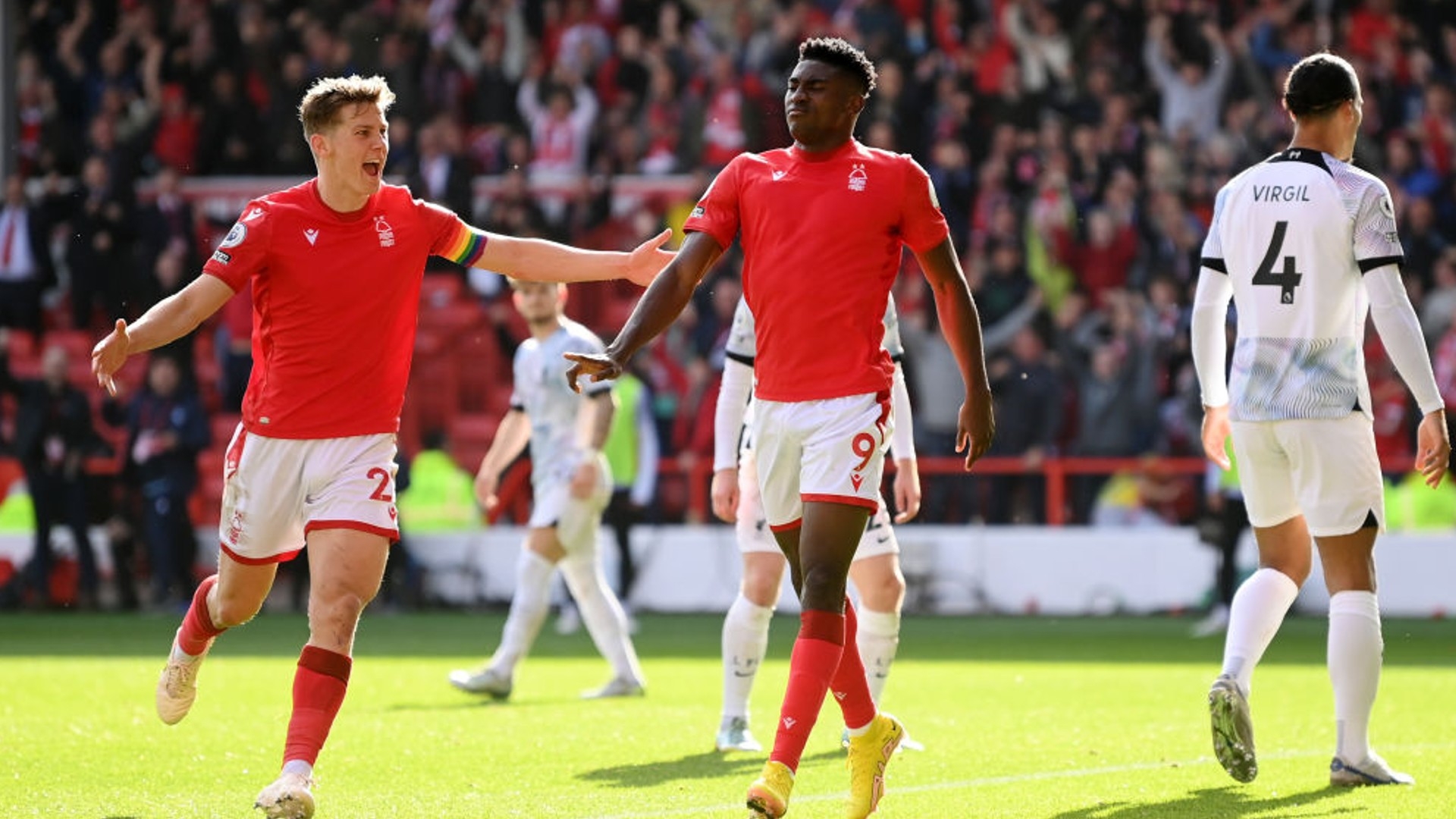 同时也着重 同时也着重